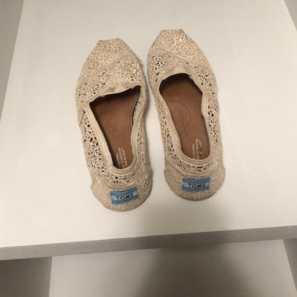 Cream Laced Toms